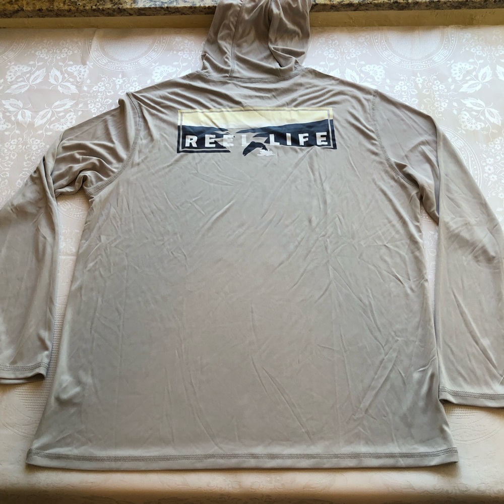 Reel Life Light Gray/Silver Long Sleeves Fishing Performance Shirt Men’s Size L